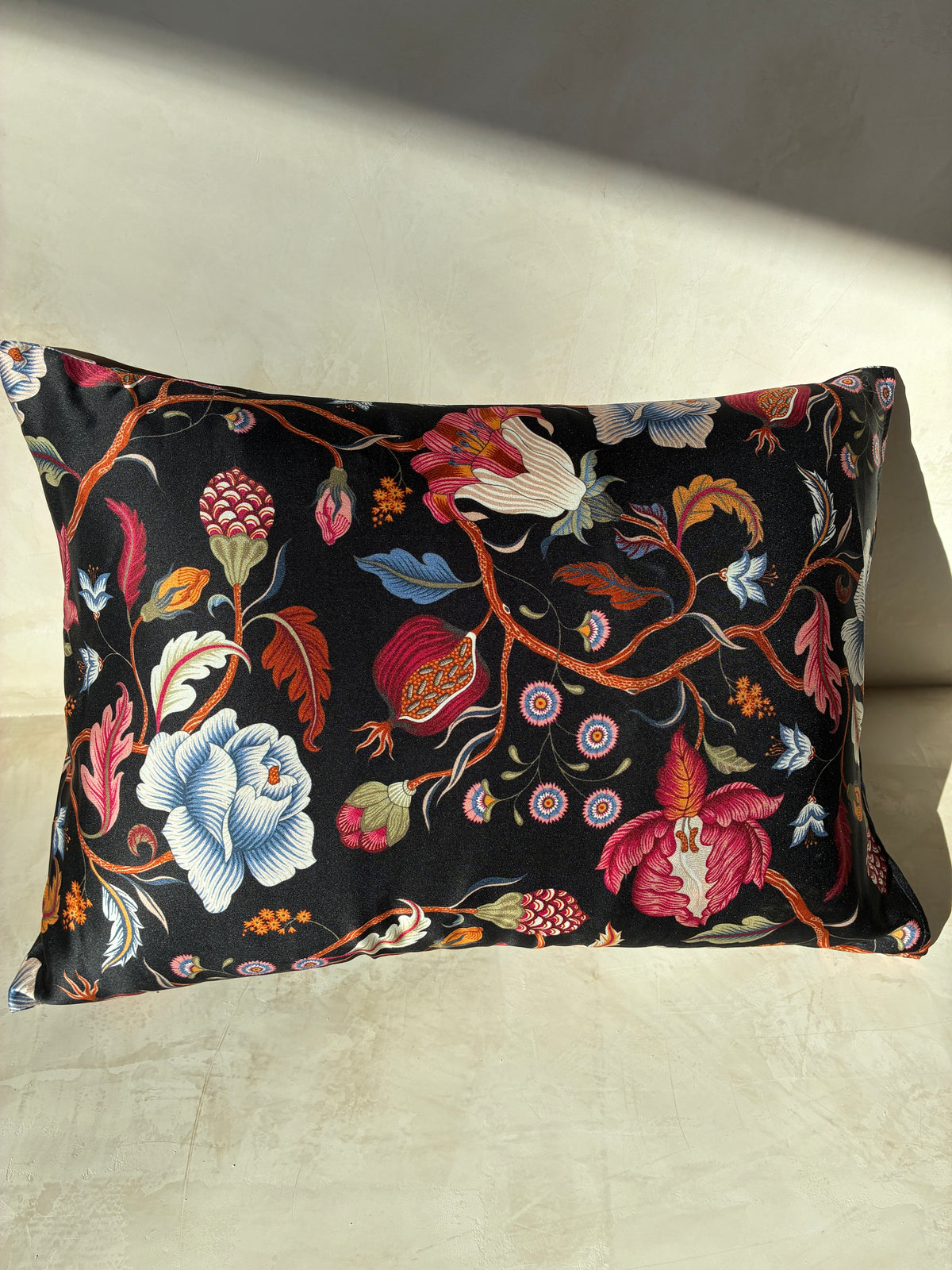 Travel Pillow with silk Pillowcase